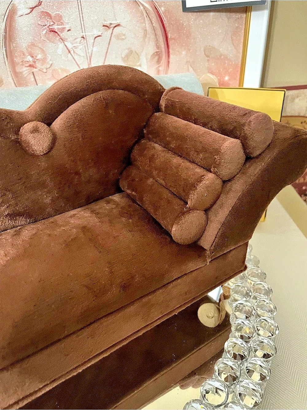 Brown Chaise-Style Jewelry Organizer - Picture 6 of 7
